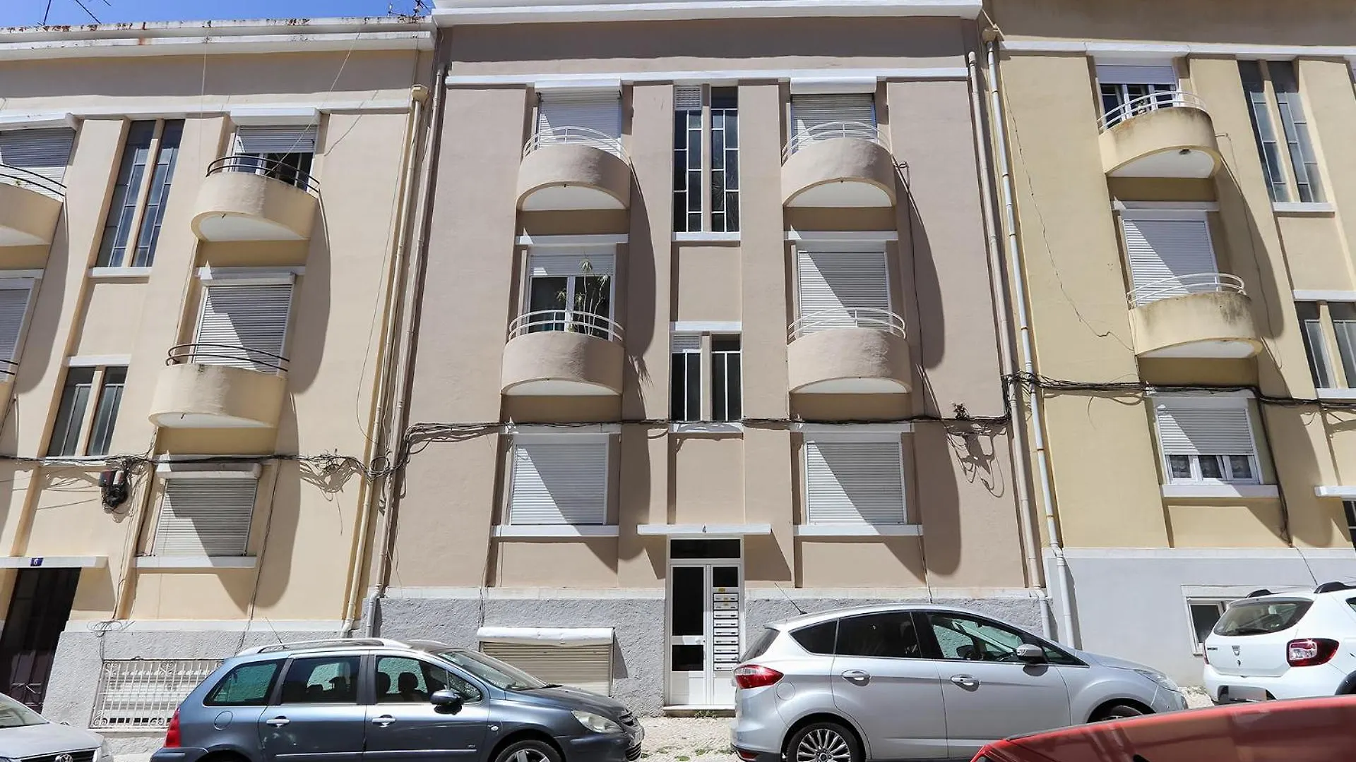 Cozy And Sunny Apartment - Anjos, Lisbon