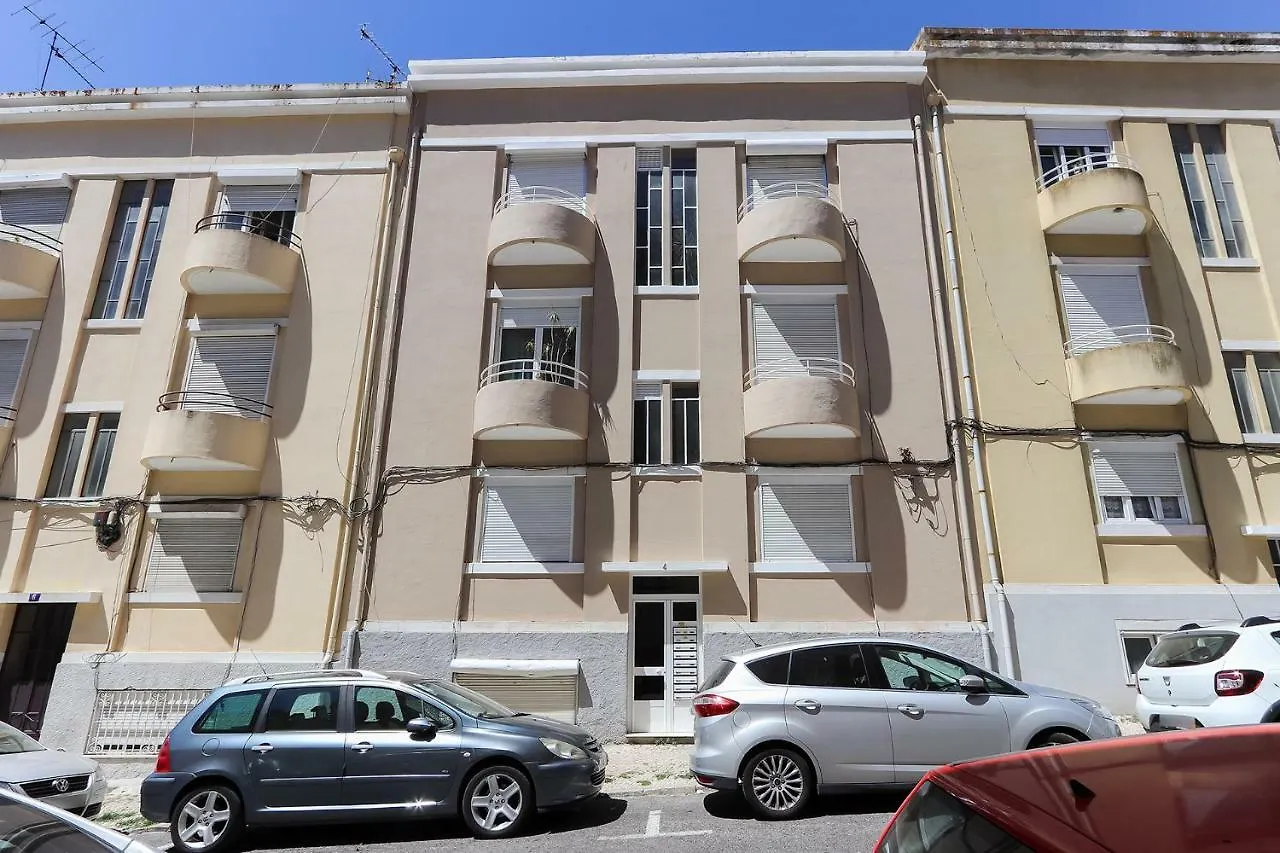 Cozy And Sunny Apartment - Anjos, Lisbon